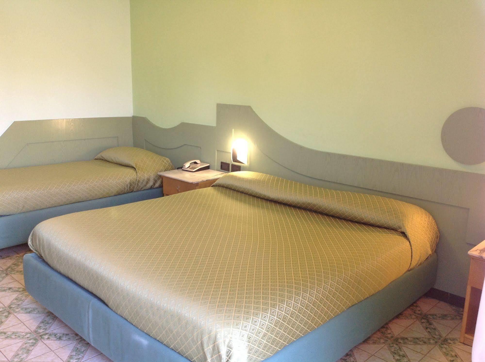 Hotel Giovanna بومبيي المظهر الخارجي الصورة